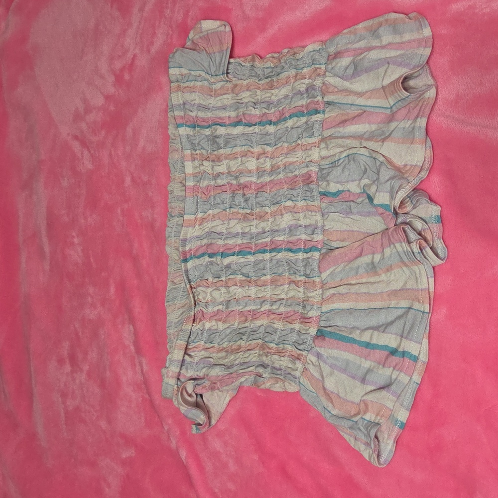Striped Off-Shoulder Ruffle Crop Top. - Picture 3 of 5